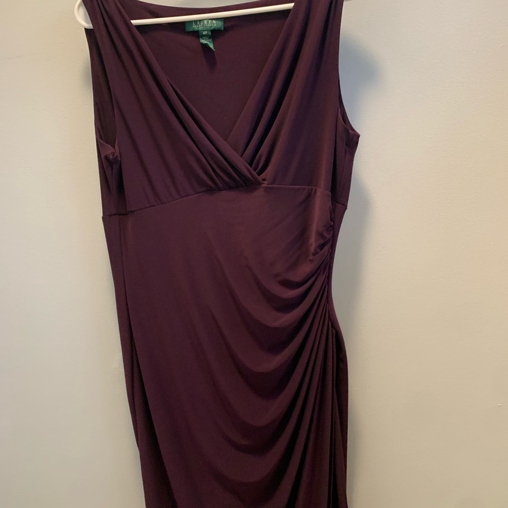 Gorgeous dress. Beautiful fabric that flatters. Worn once.